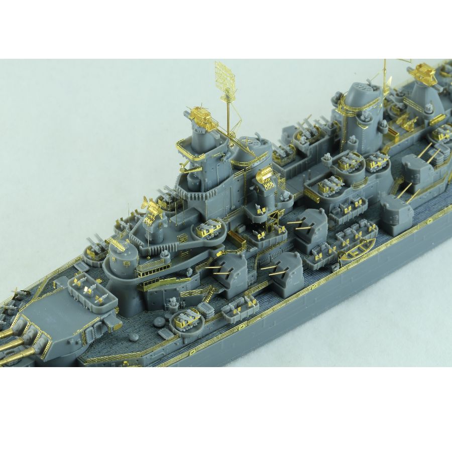V57001 VEE HOBBY 1/700 IOWA 19 - Model Kit Battleship recensie en prijs