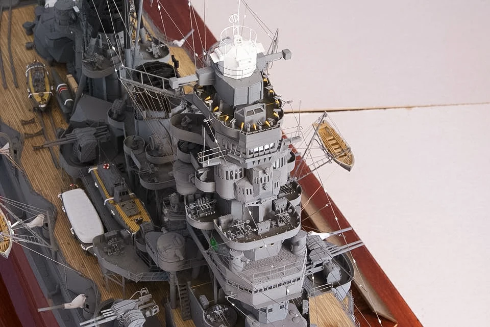 1:200 Schaal WW2 Slagschip Hie - Model Kit Battleship recensie en prijs